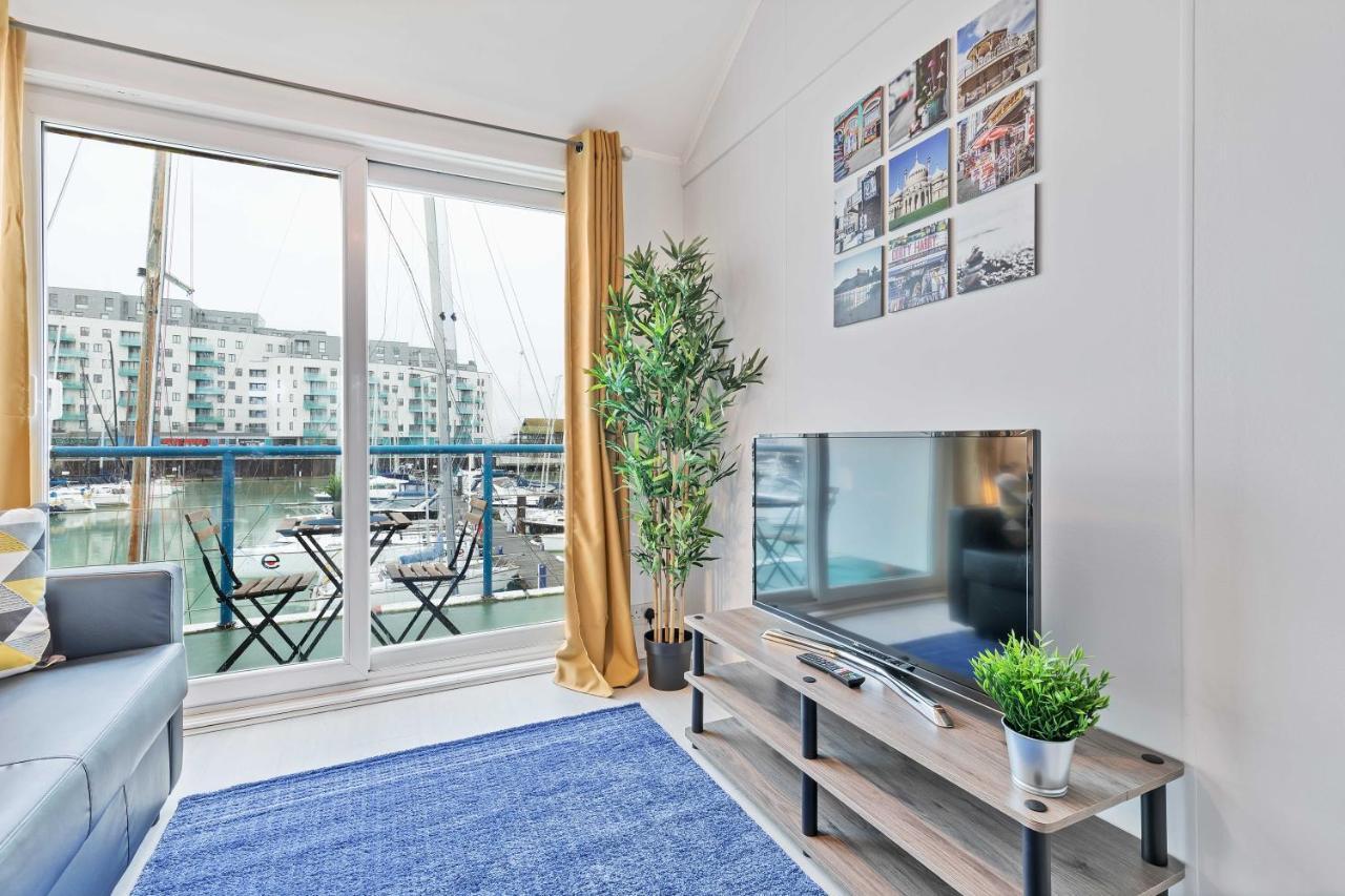 On The Water With Free Parking - By My Getaways Lejlighed Brighton Eksteriør billede