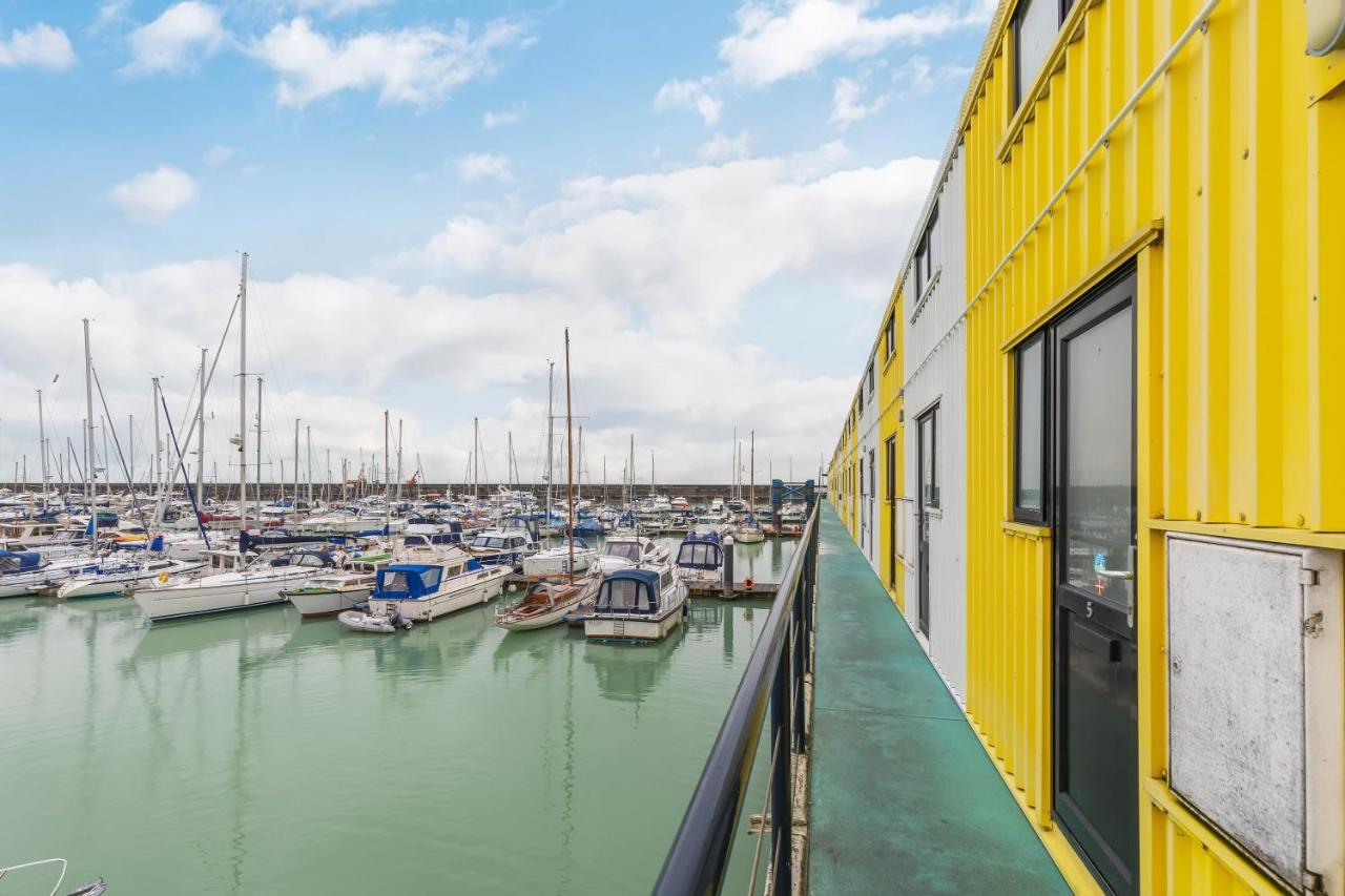 On The Water With Free Parking - By My Getaways Lejlighed Brighton Eksteriør billede