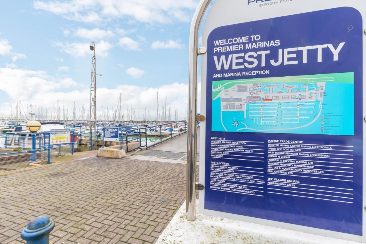 On The Water With Free Parking - By My Getaways Lejlighed Brighton Eksteriør billede